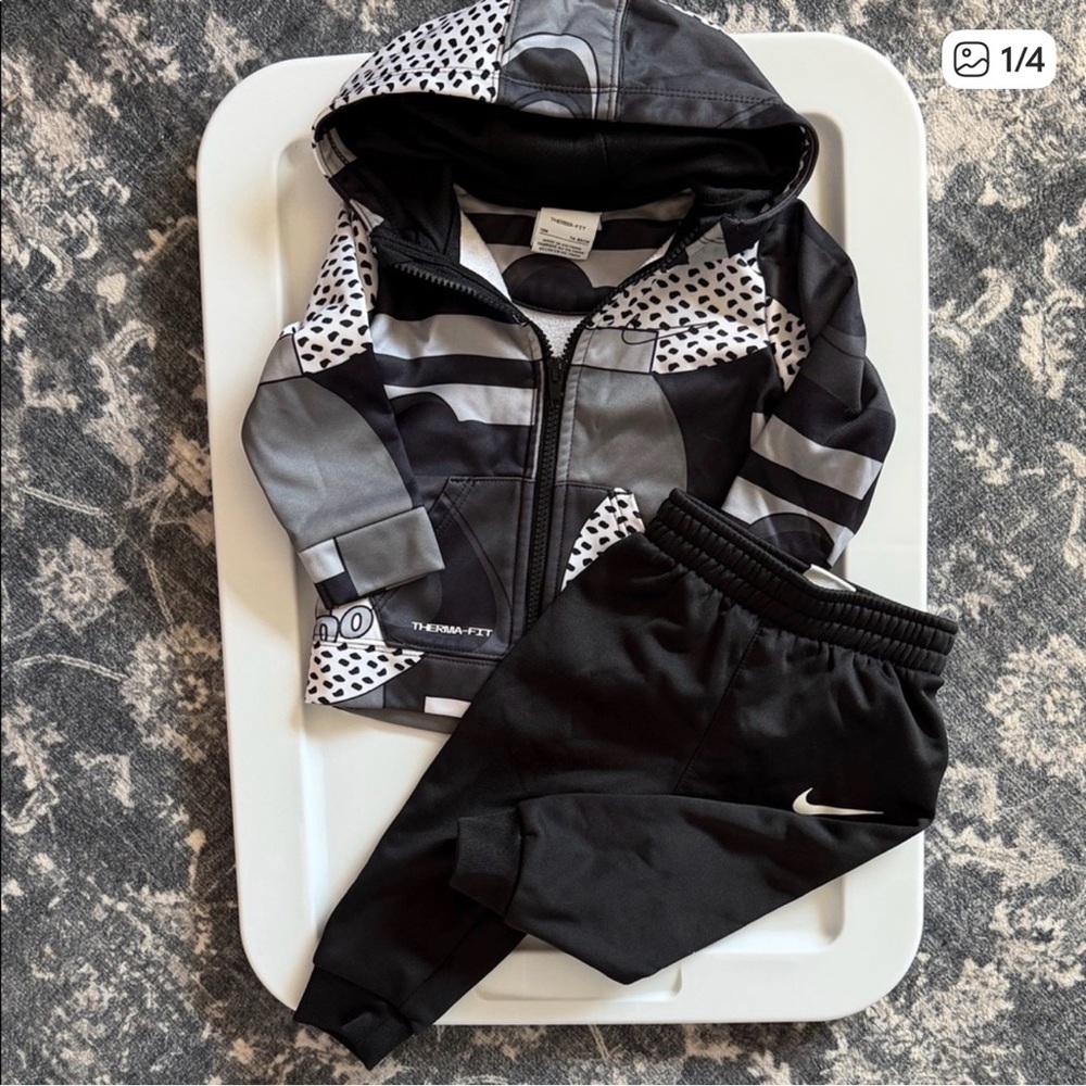 Nike Kids Black and Gray Matching Set